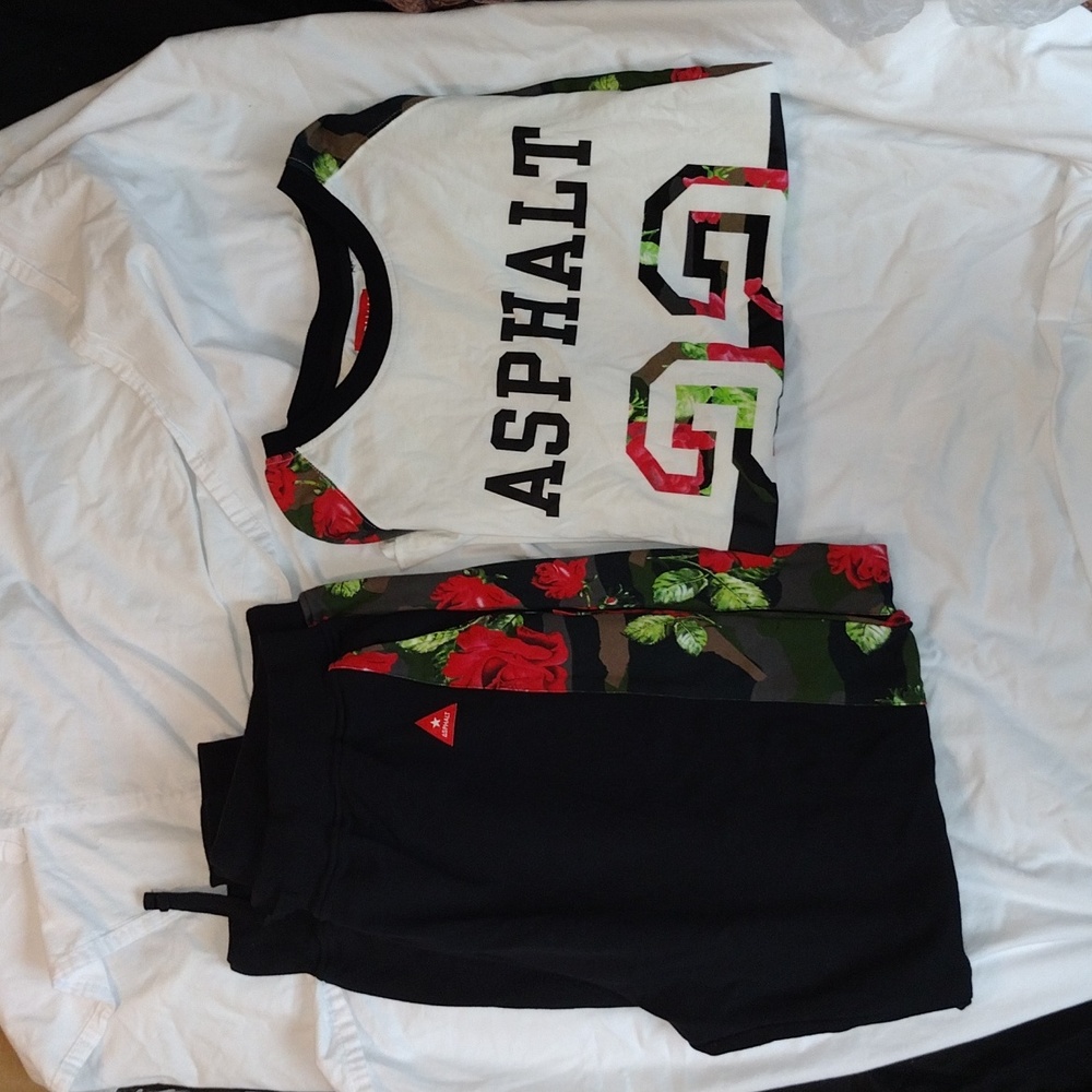 Asphalt Yacht Club Men's Floral Camo Jogger & Shirt Set
